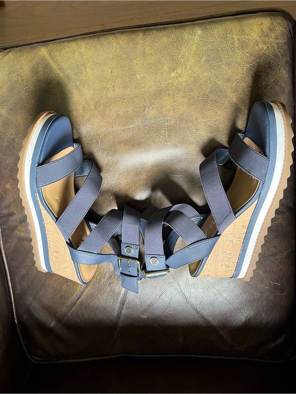 Unisa Blue Crisscross Platform Sandals size 9/2